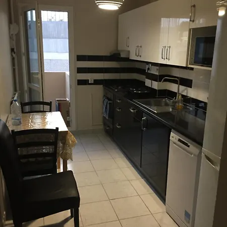 Et Studio De La Division Daire *